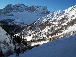 06  Distacchi di neve, sullo sfondo Corna Piana e Arera 